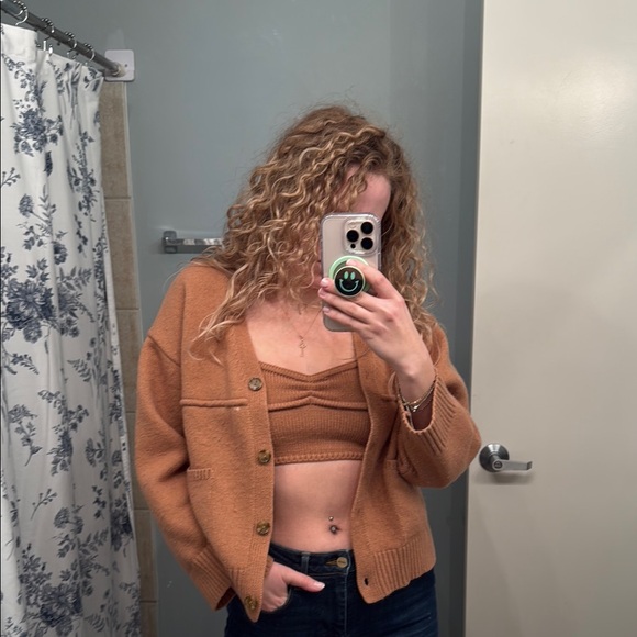 Mango top and sweater - Picture 2 of 16